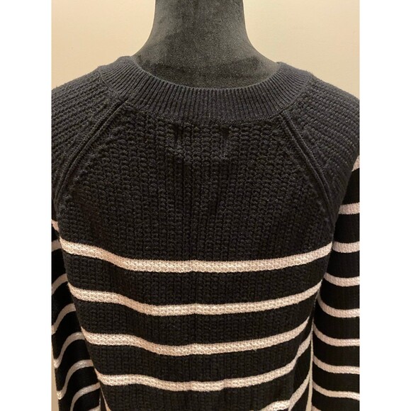 Old Navy Sweater Black & White Striped Size Medium Hi Low Hem Casual Stylish - Picture 6 of 12